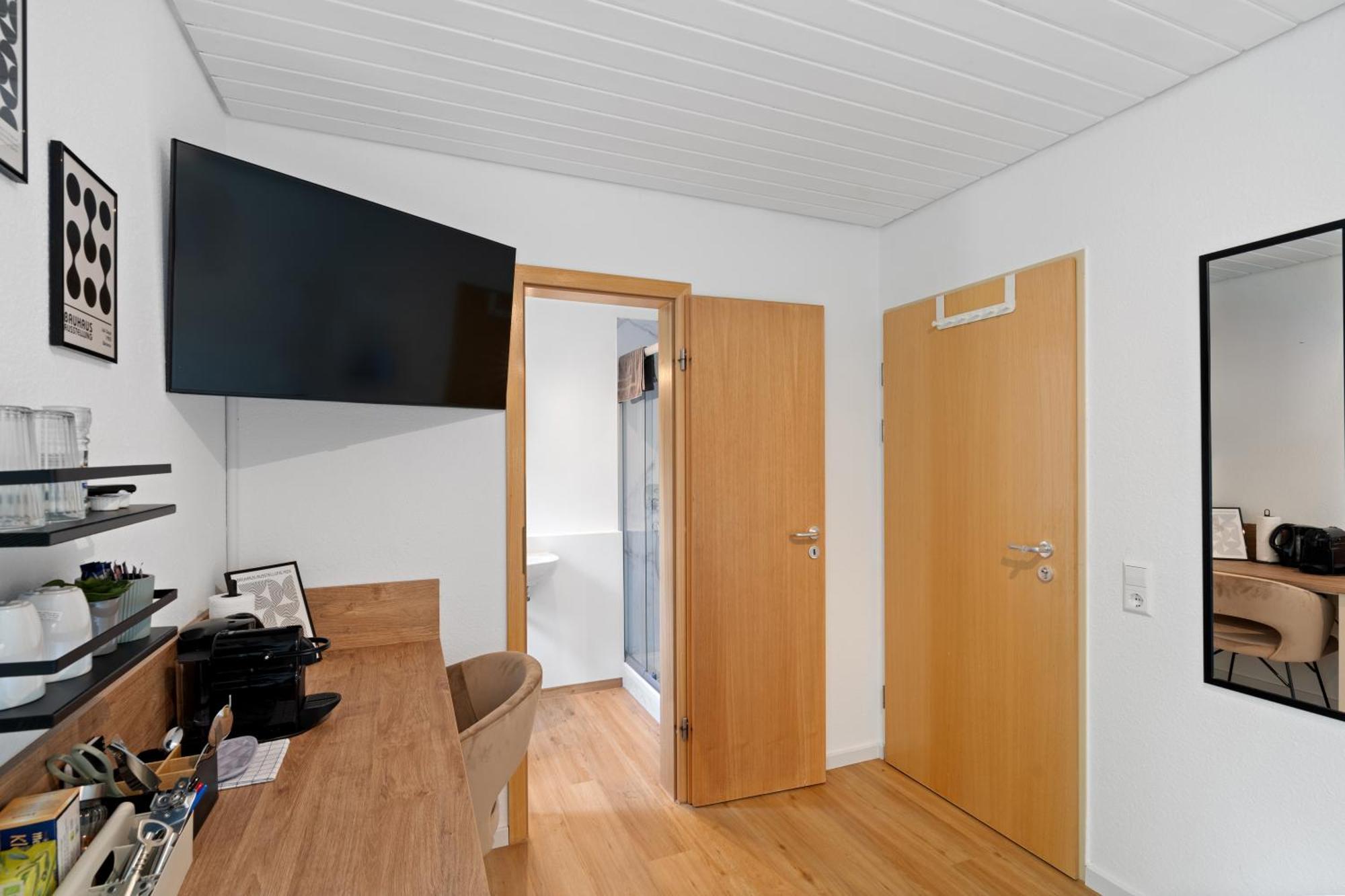 Anytime - Gaestehaus Am Weinberg In Ueberlingen Room photo